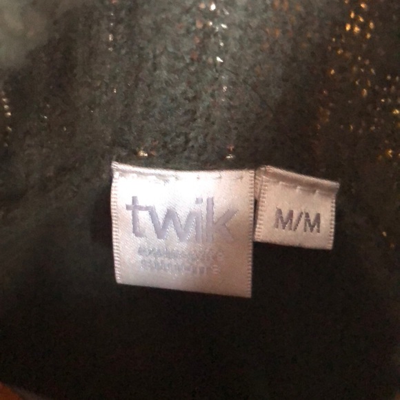 Olive green turtleneck sweater ⭐️ 3 for $25 ⭐️ - Picture 4 of 4